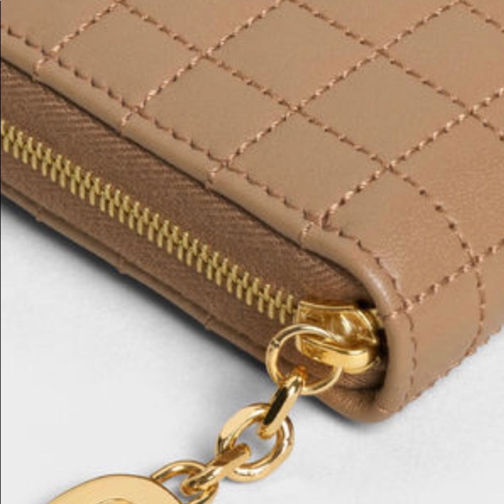 Celine women’s zippered wallet - Picture 2 of 15